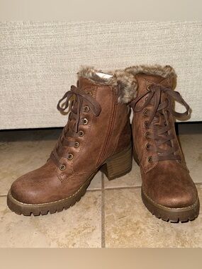Steve Madden Brown Faux Fur Lined Lace-Up Combat Boots Faux Leather | Size 7